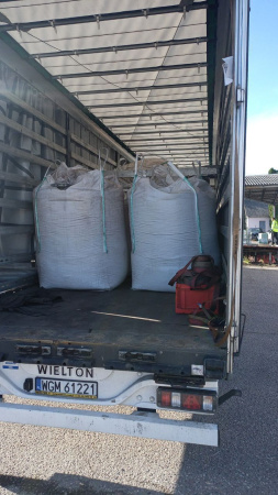 zdjęcie Czarny pellet z ligniny ze sklepu maleszklarnie.pl